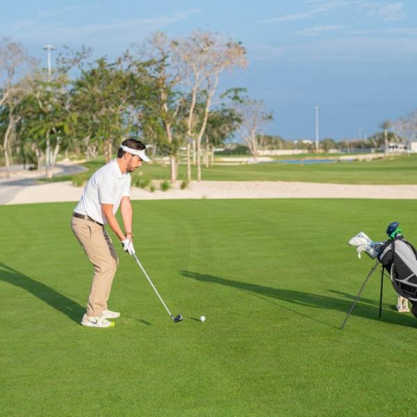 Venta terreno Provincia frente al campo de golf