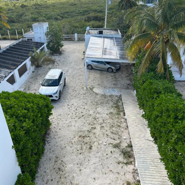CASA CON DISEÑO DE AUTOR EN LA PLAYA